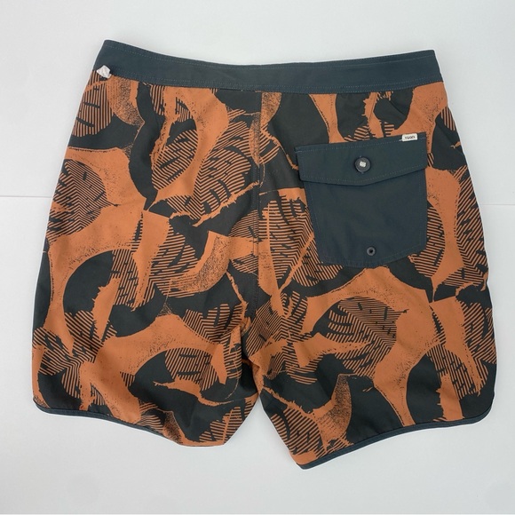 Vuori Men’s Cruise Boardshort Palo Santo Deco Size 33 - Picture 4 of 4
